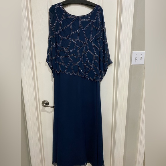 JKara navy gown Beaded asymmetrical bodice Fully lined chiffon skirt. size 14 - Picture 2 of 4